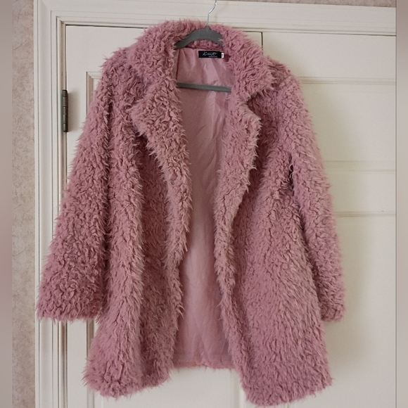 Kivenst Jackets & Blazers - Fuzzy Kivenst Women's Dusty Pink Faux Fur Mid Length Coat Size Medium
